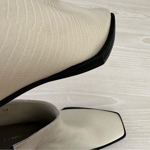 NEW‎ Frame le Maddox ankle cream boots euro 37 or 7 reg $498 - Picture 6 of 14